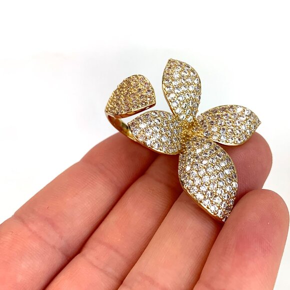 NEW ~ Anthropologie Adina Eden Fancy Flower Petal Gold Ring — Adjustable band - Picture 4 of 16